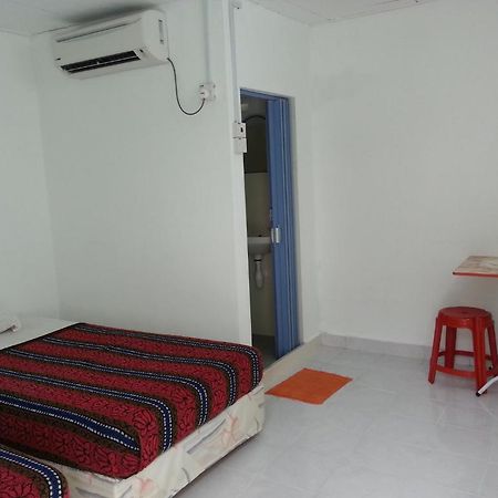 Et Budget Guest House Batu Ferringhi Szoba fotó